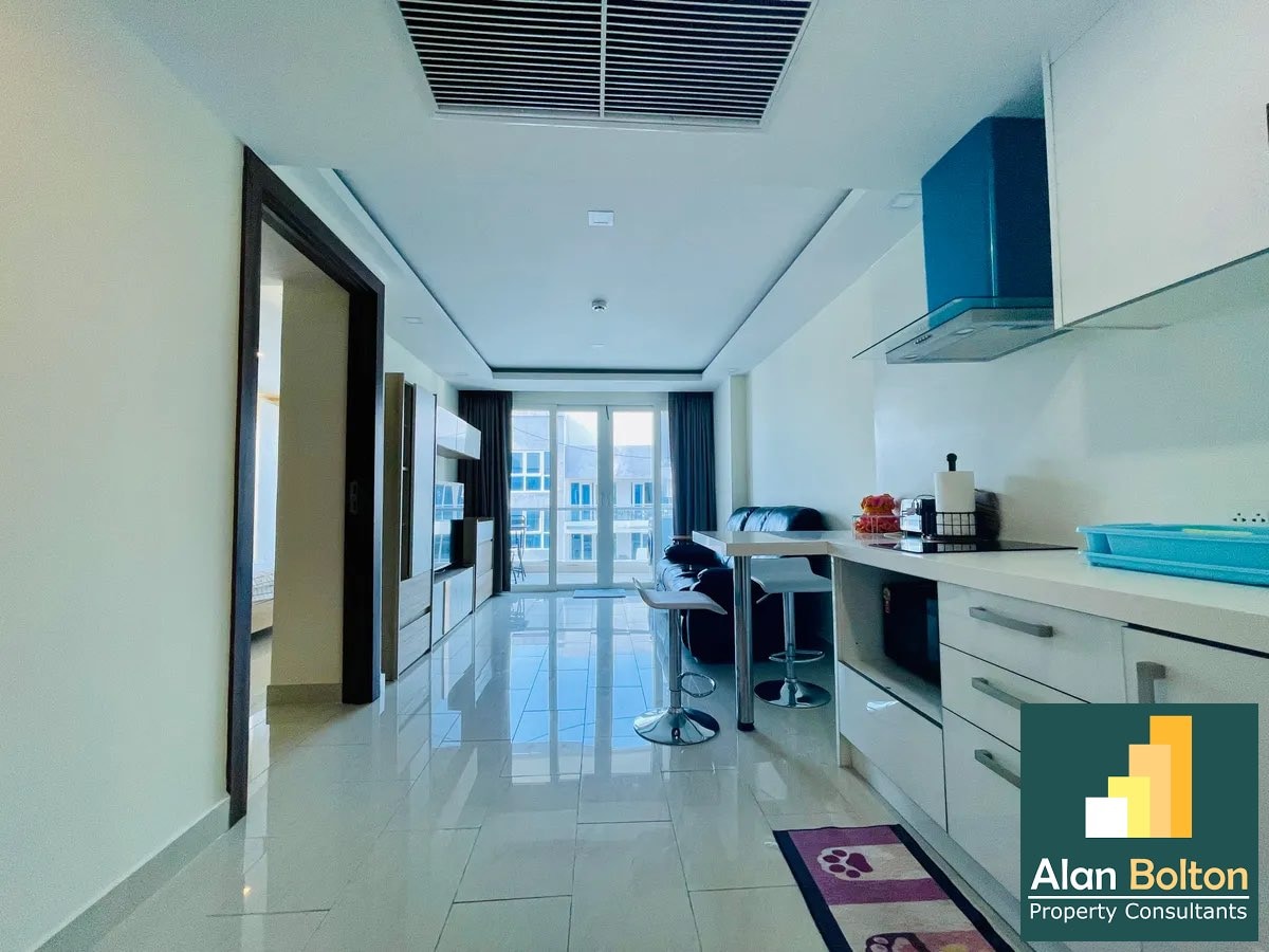 1 Bedroom Condo In Grand Avenue For Sale photo 2