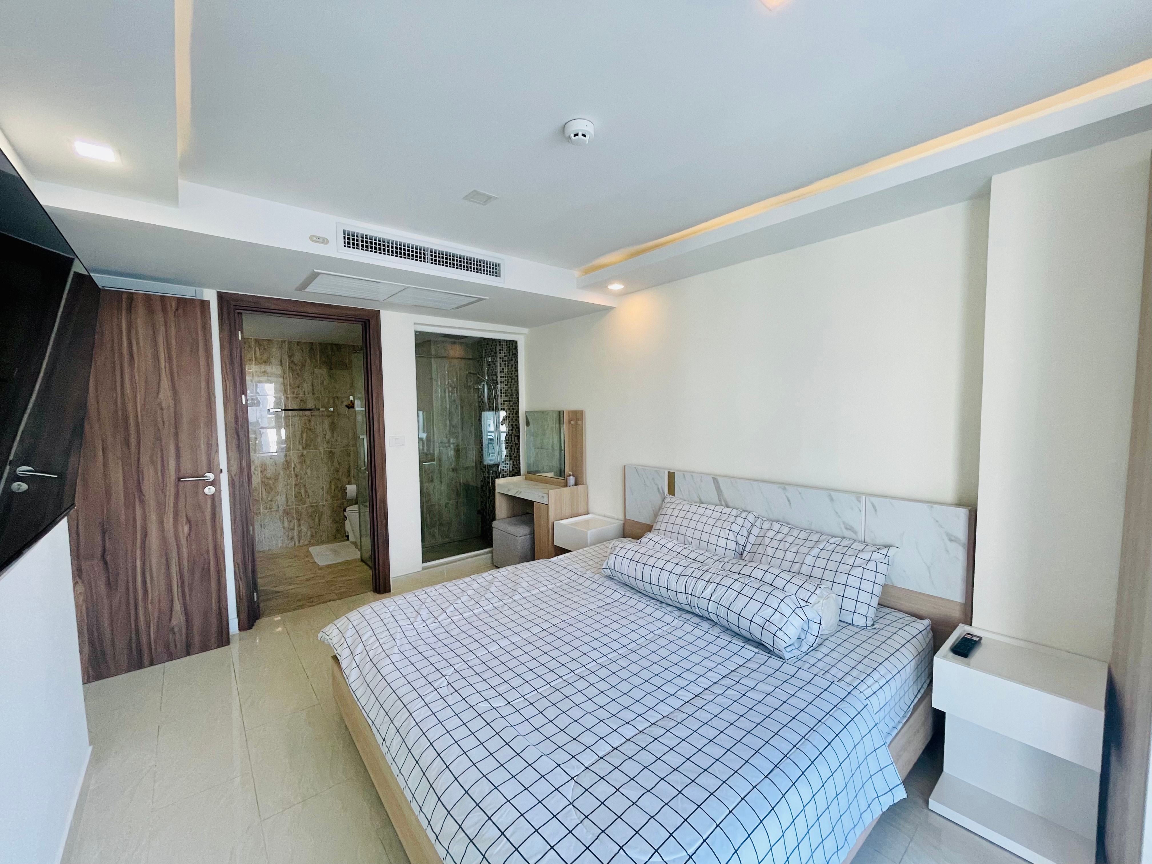 1 Bedroom Condo In Grand Avenue For Sale photo 37
