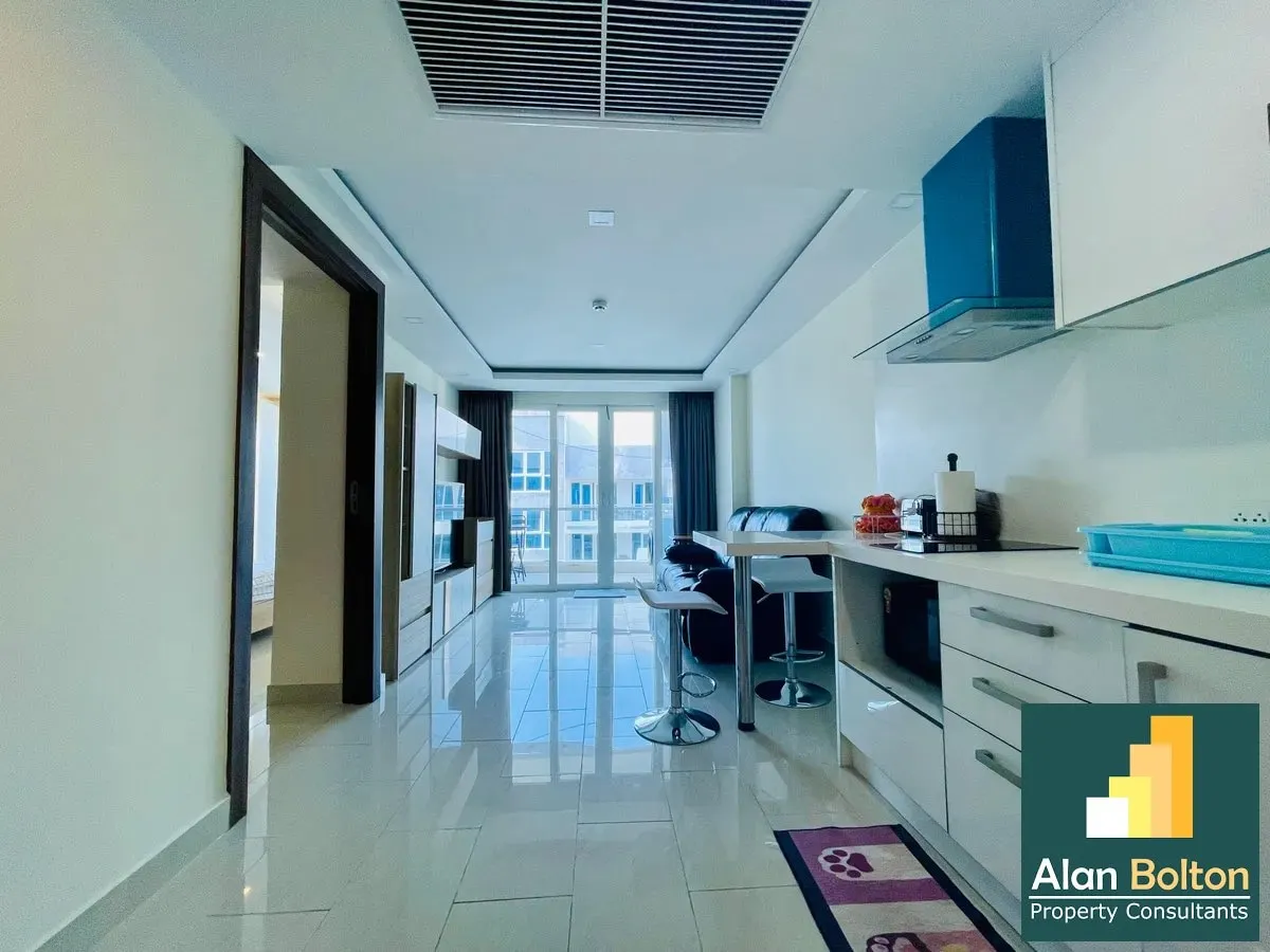 1 Bedroom Condo In Grand Avenue For Sale photo 2