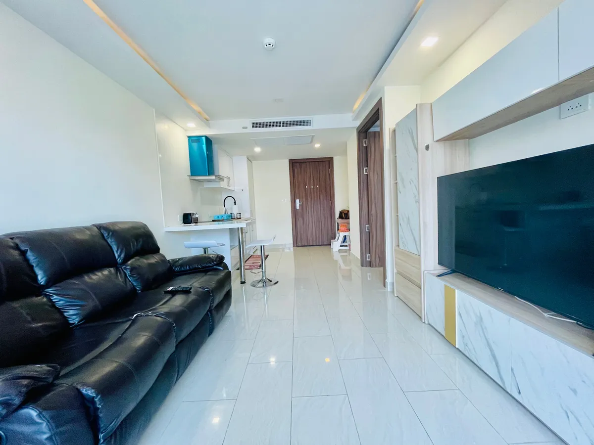 1 Bedroom Condo In Grand Avenue For Sale photo 21