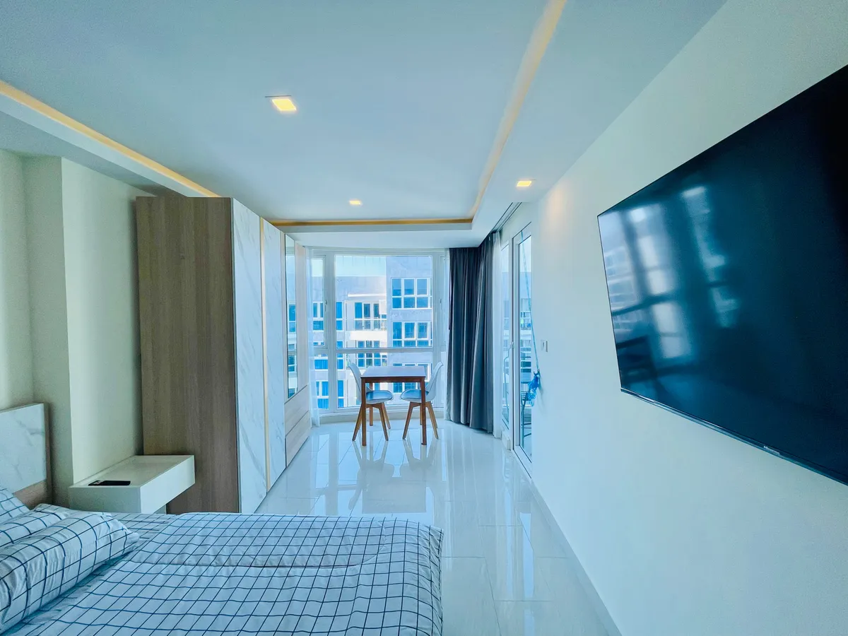 1 Bedroom Condo In Grand Avenue For Sale photo 24