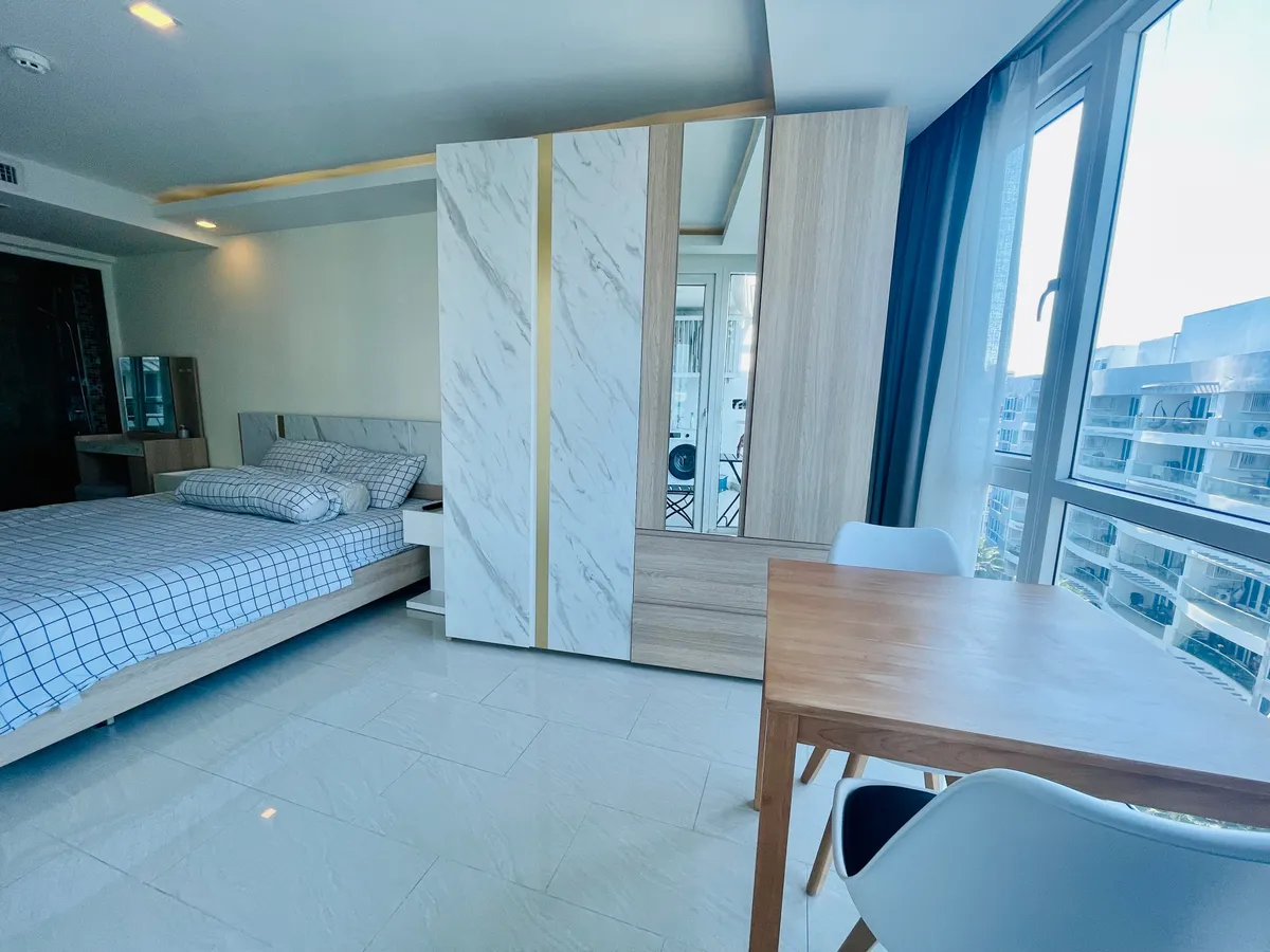 1 Bedroom Condo In Grand Avenue For Sale photo 25