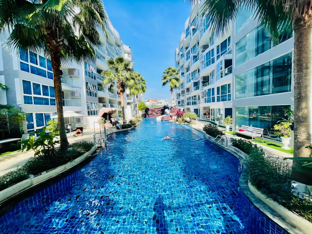 1 Bedroom Condo In Grand Avenue For Sale photo 34