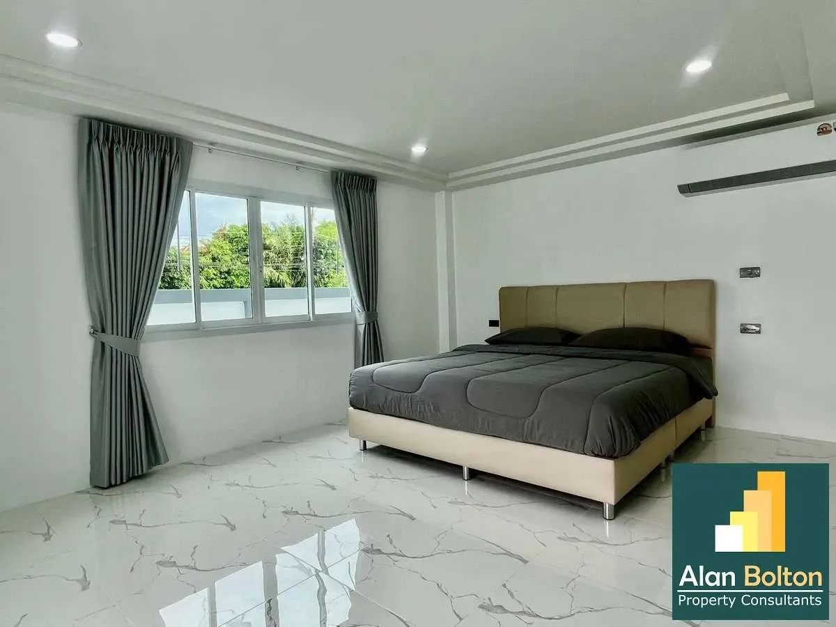 Pool villa modren design 3 Bedrooms 4 Bathrooms in East Pattaya photo 16