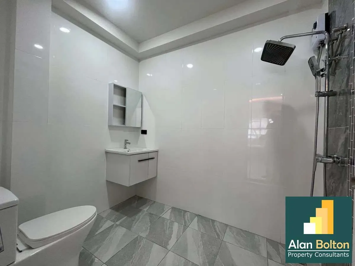 Pool villa modren design 3 Bedrooms 4 Bathrooms in East Pattaya photo 5