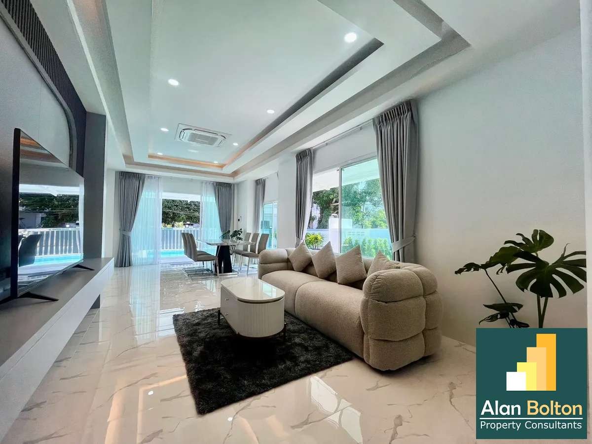 Pool villa modren design 3 Bedrooms 4 Bathrooms in East Pattaya photo 10