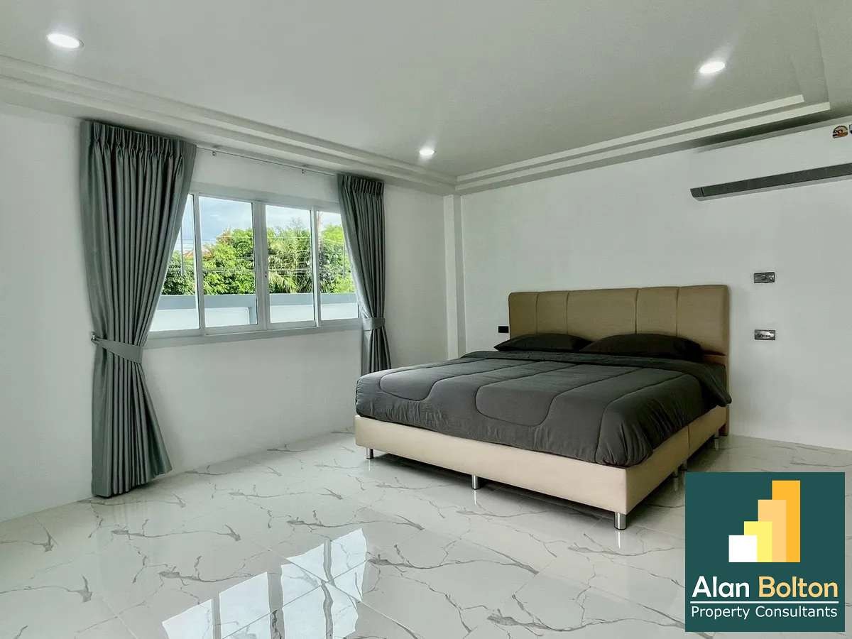 Pool villa modren design 3 Bedrooms 4 Bathrooms in East Pattaya photo 16