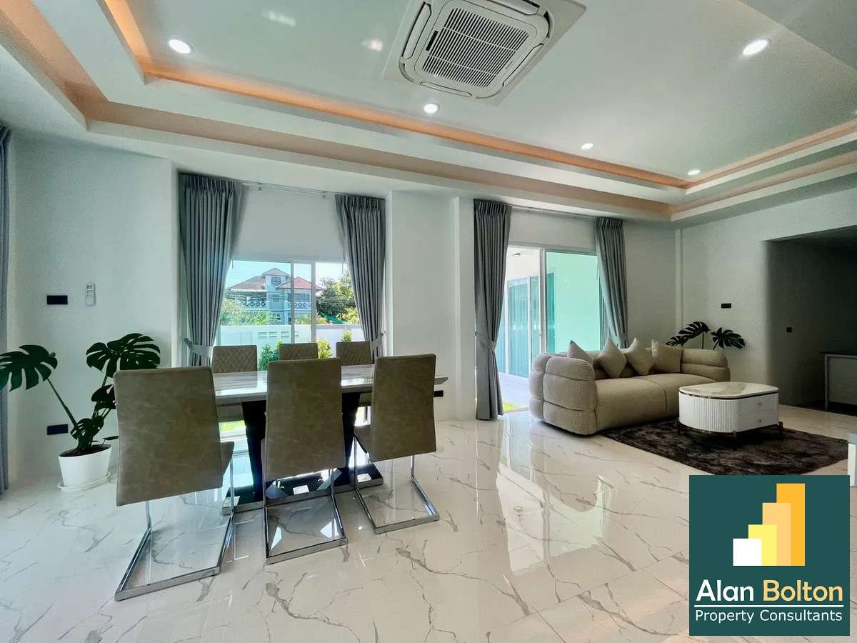 Pool villa modren design 3 Bedrooms 4 Bathrooms in East Pattaya photo 13