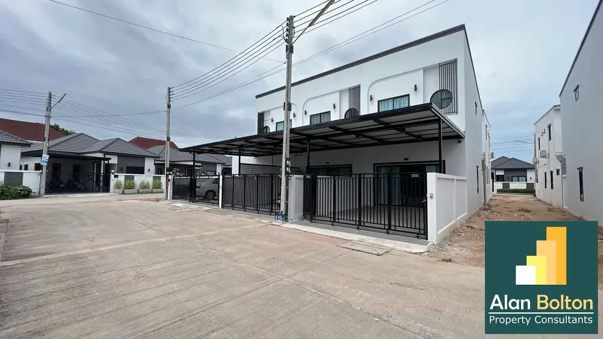 2-storey townhouse, modern style, corner house, East Pattaya photo 13