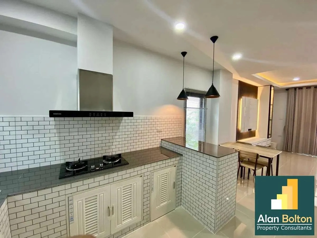2-storey townhouse, modern style, corner house, East Pattaya photo 17
