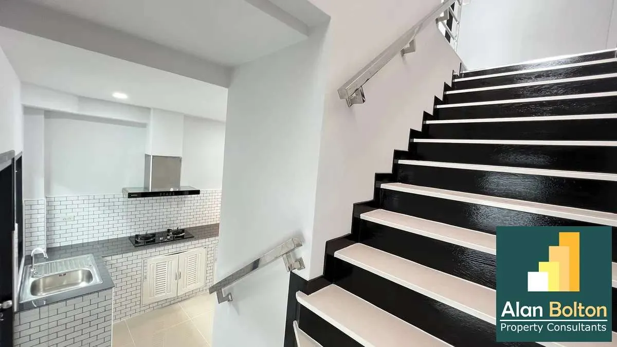 2-storey townhouse, modern style, corner house, East Pattaya photo 4