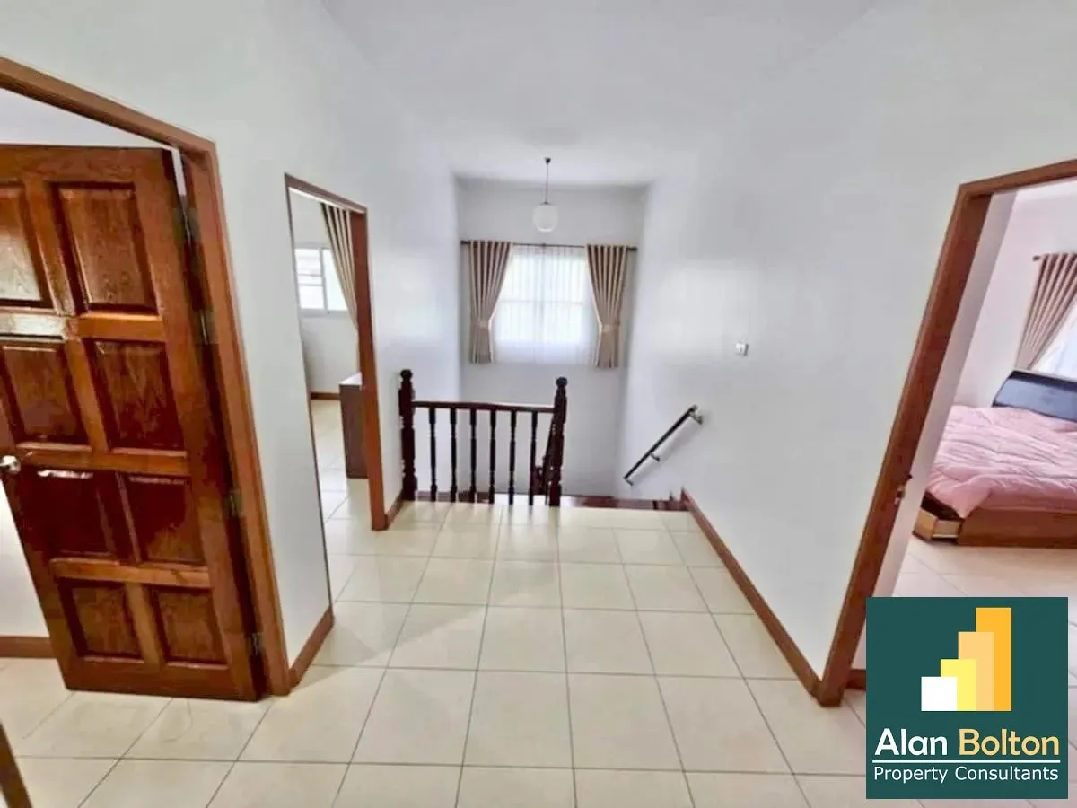 4 Bedroom House For Sale In North Pattaya photo 5