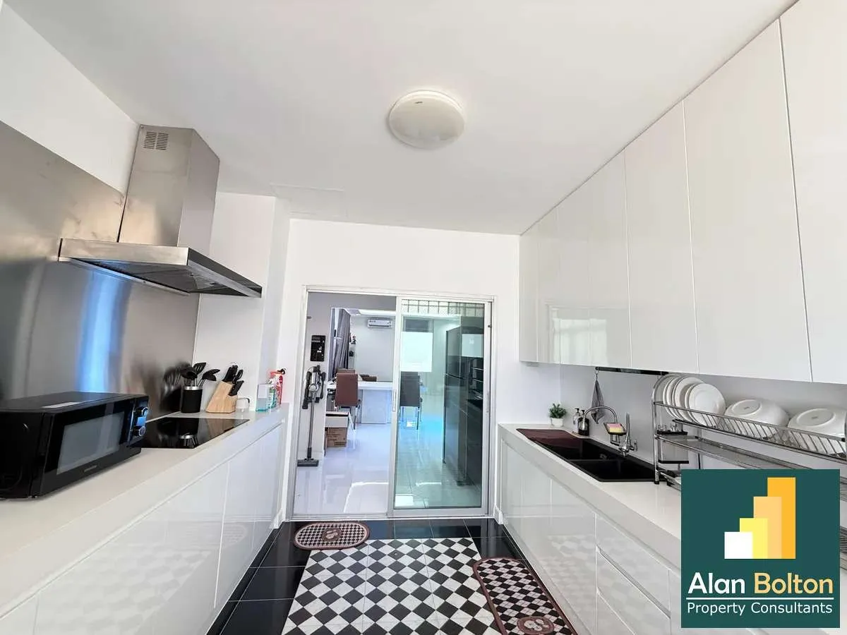 House for Sale photo 10