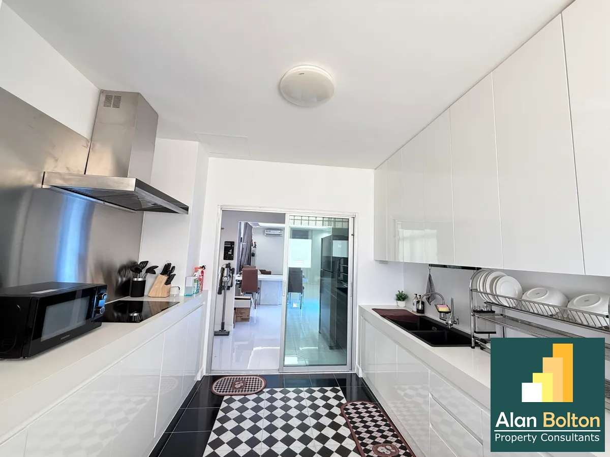 House for Sale photo 10