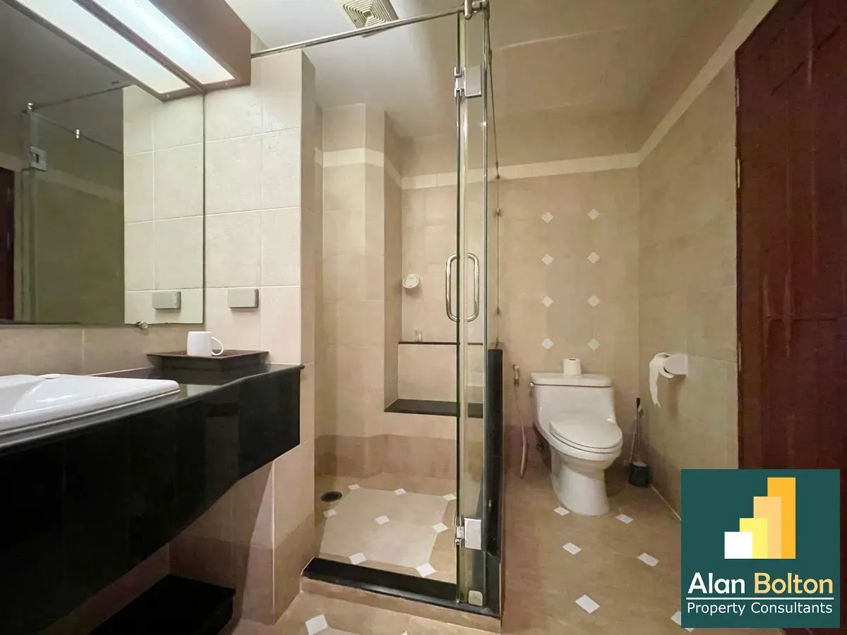 Larger 1 Bedroom For Rent in Whitehouse condotel photo 12