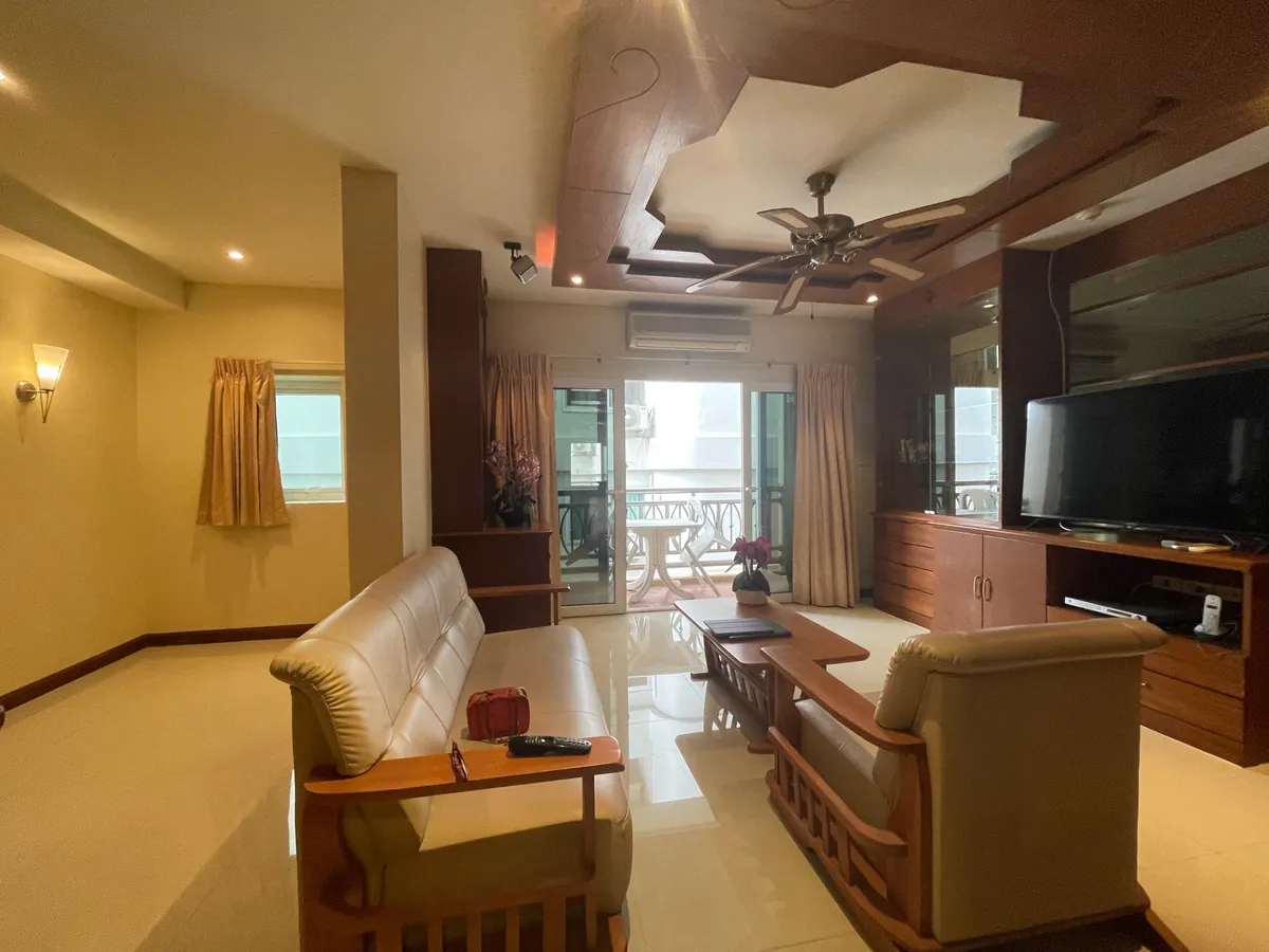 Larger 1 Bedroom For Rent in Whitehouse condotel photo 16