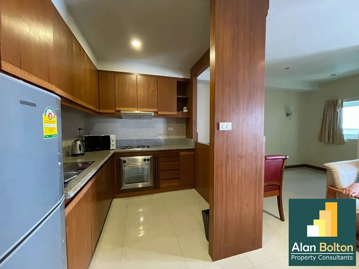 Larger 1 Bedroom For Rent in Whitehouse condotel photo 4