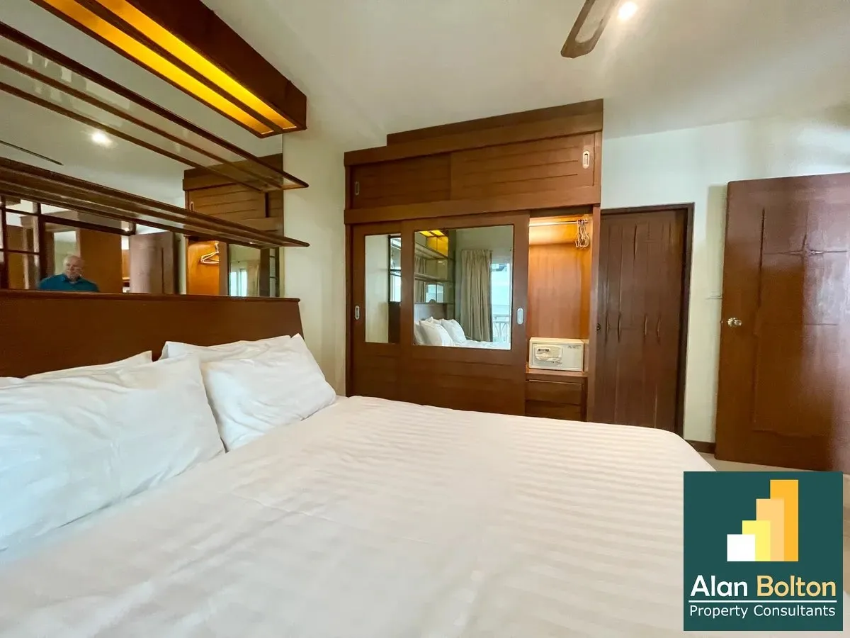 Larger 1 Bedroom For Rent in Whitehouse condotel photo 10