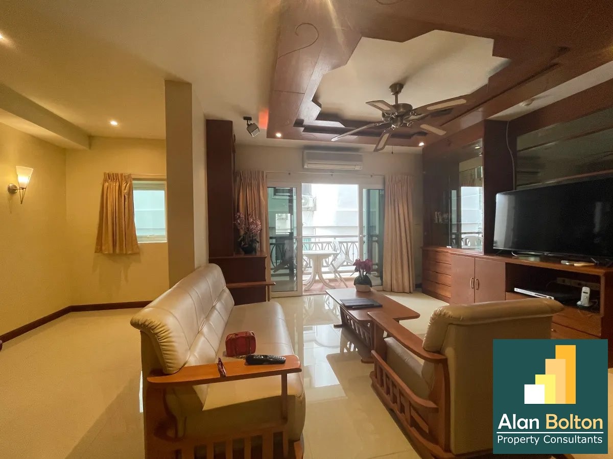 Larger 1 Bedroom For Rent in  Whitehouse condotel photo 8