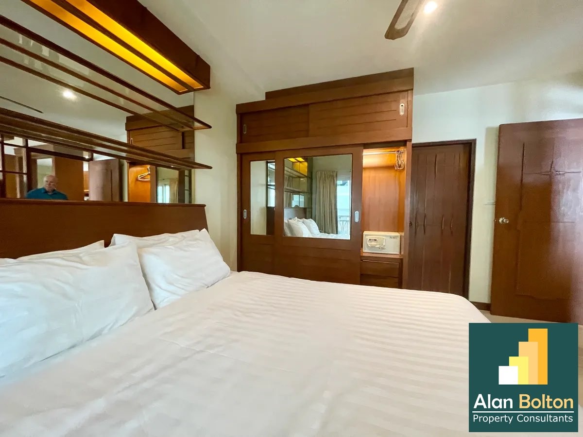 Larger 1 Bedroom For Rent in  Whitehouse condotel photo 10