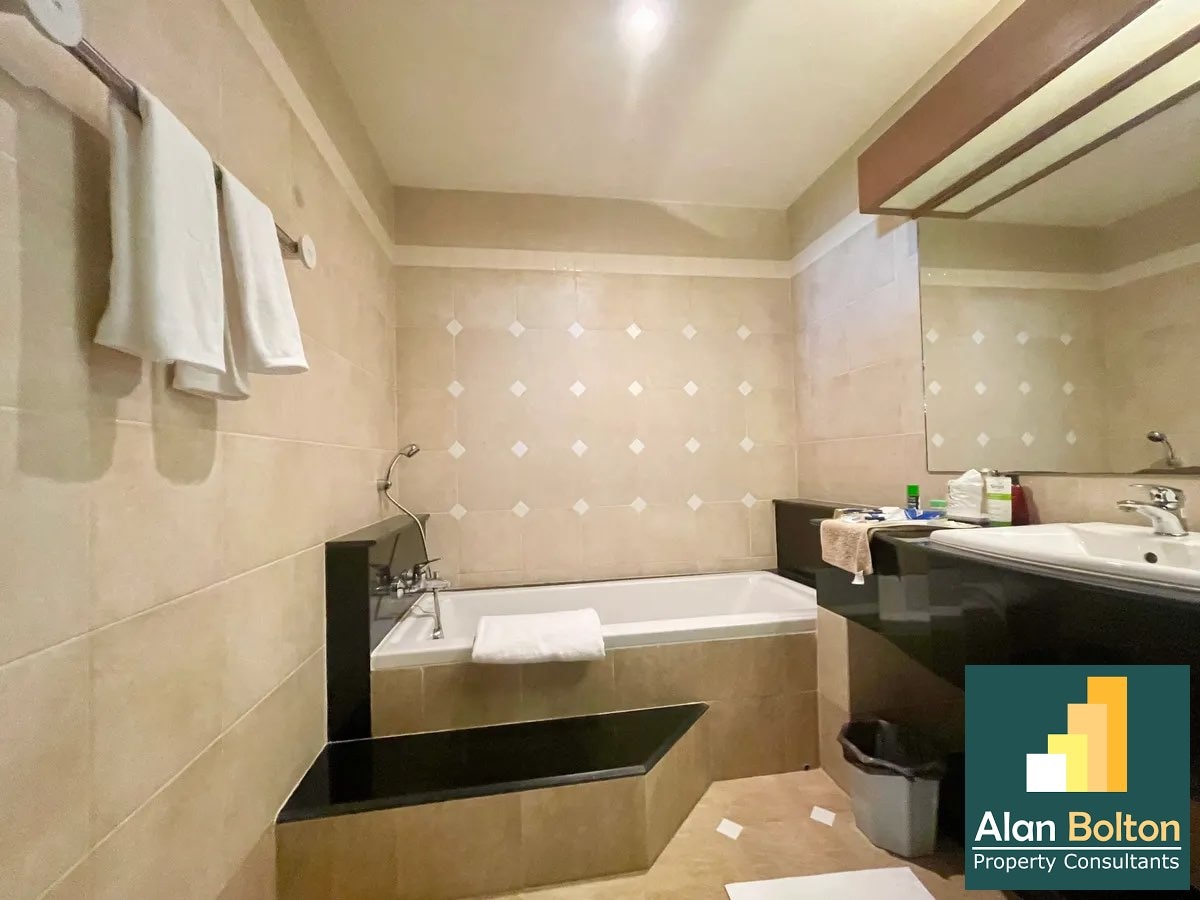 Larger 1 Bedroom For Rent in  Whitehouse condotel photo 13