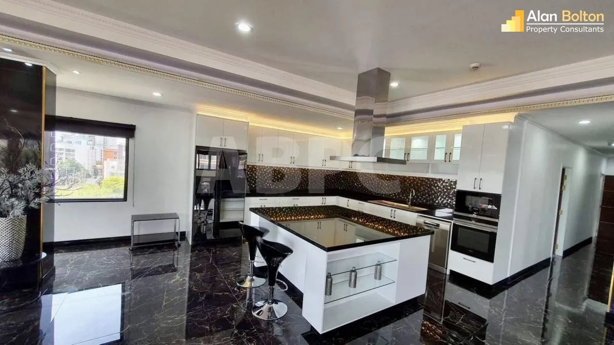Large Ocean View 4 Bed 4 bath Penthouse Condo In Pratumnak photo 4