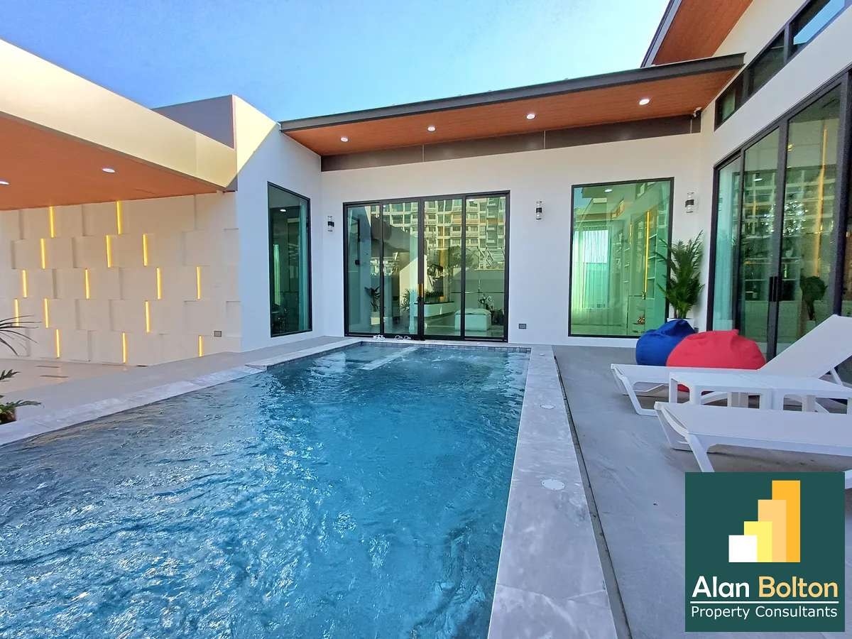 Luxury Pool Villa suitable for private use or business 4 bedrooms 5 bathrooms in Jomtien for Sale photo 16