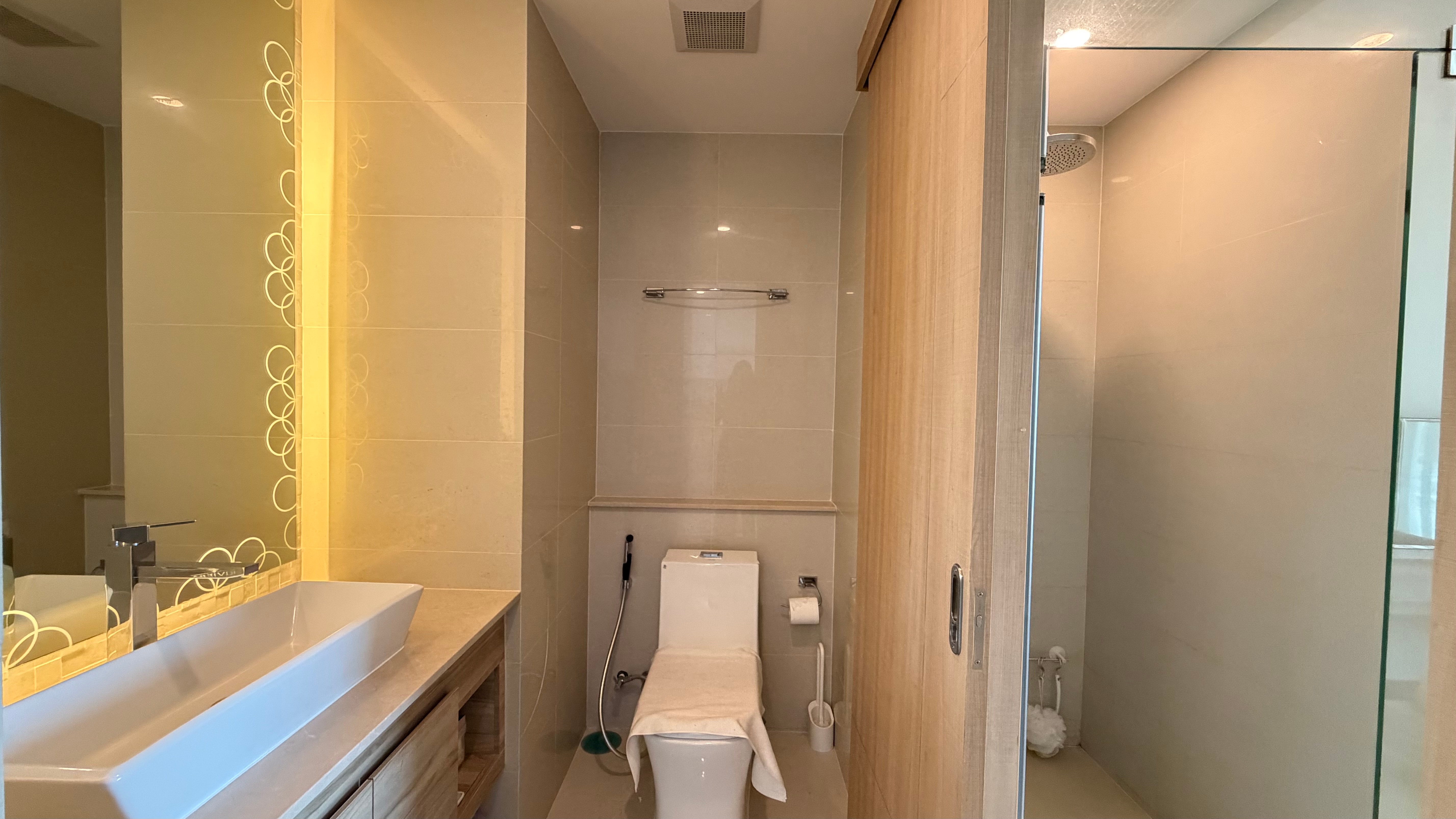 Riviera jomtien condominium For Sale Or Rent photo 14