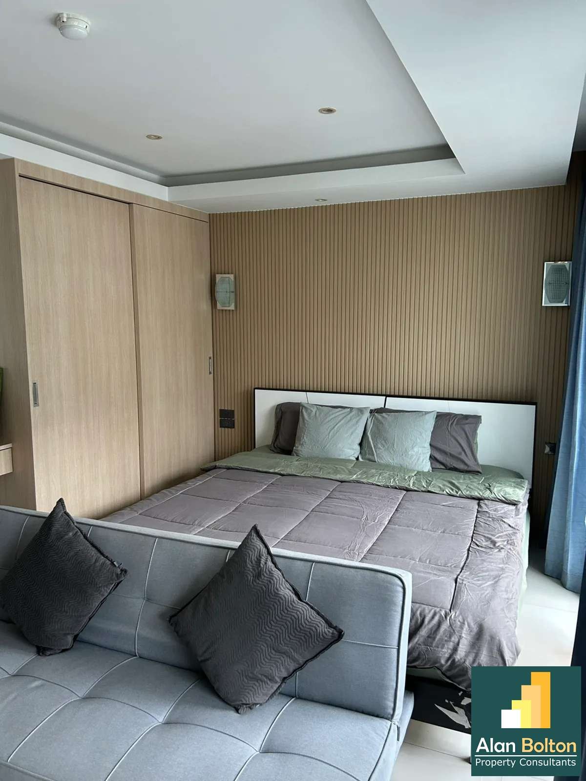 Studio Condo For rent In central photo 9