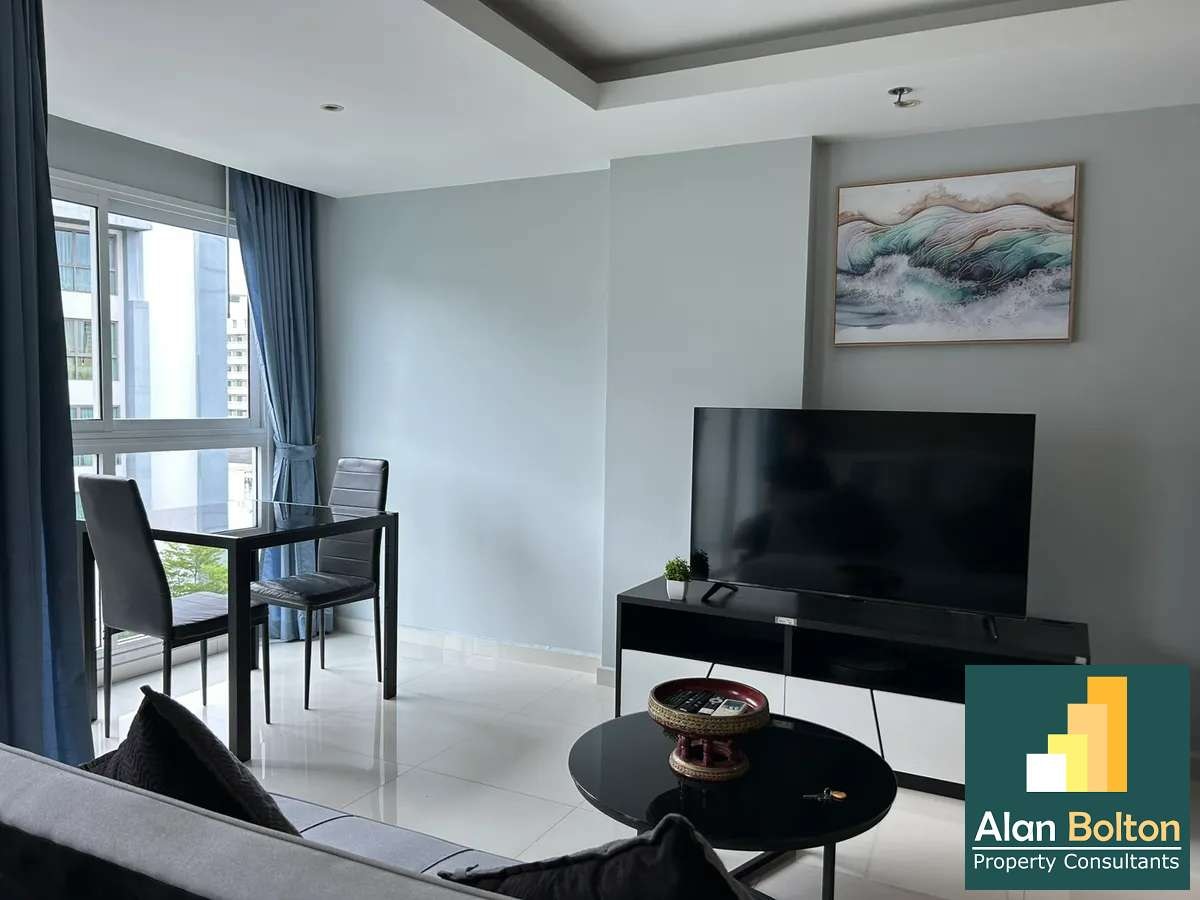 Studio Condo For rent In central