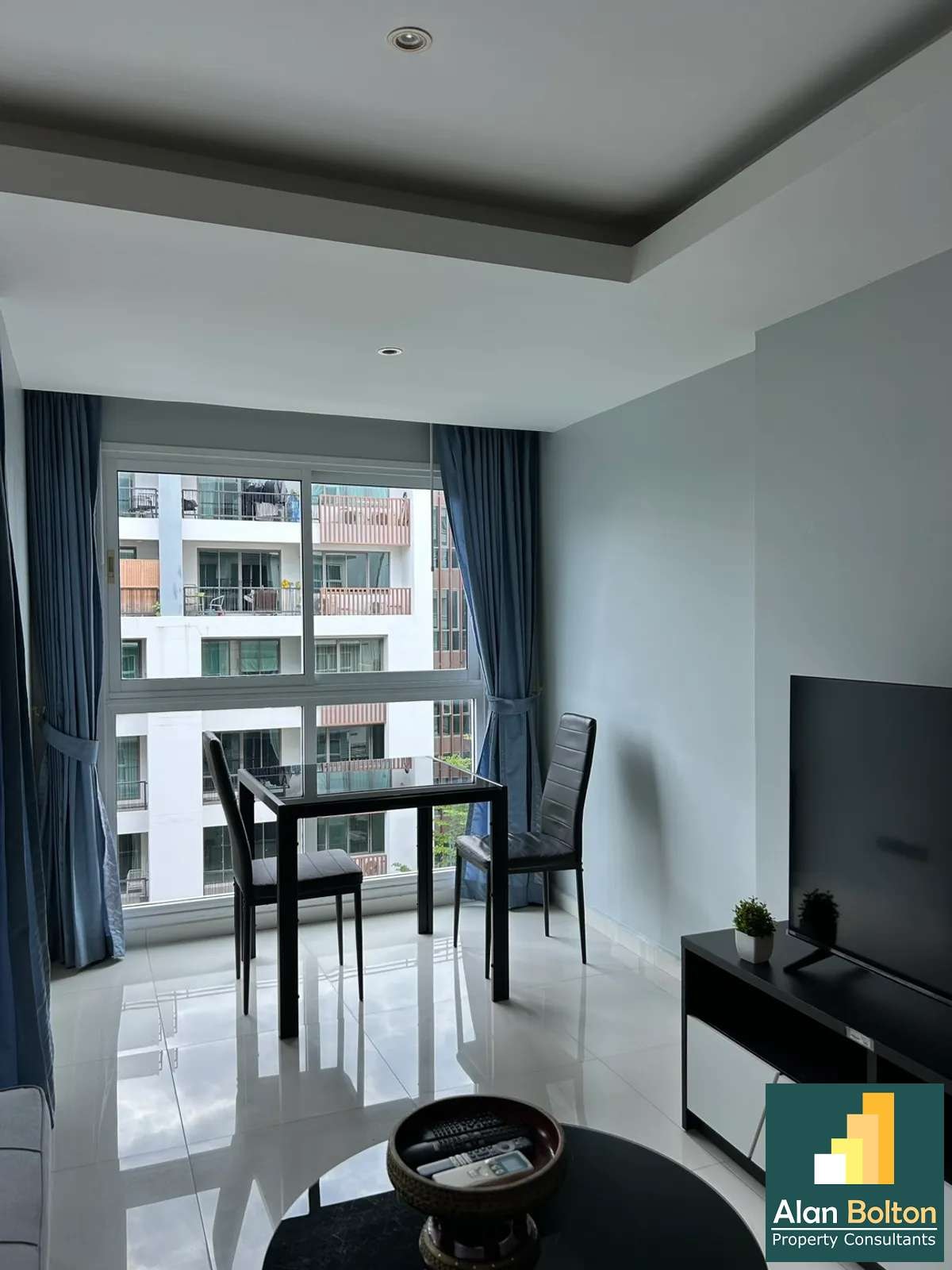 Studio Condo For rent In central photo 6