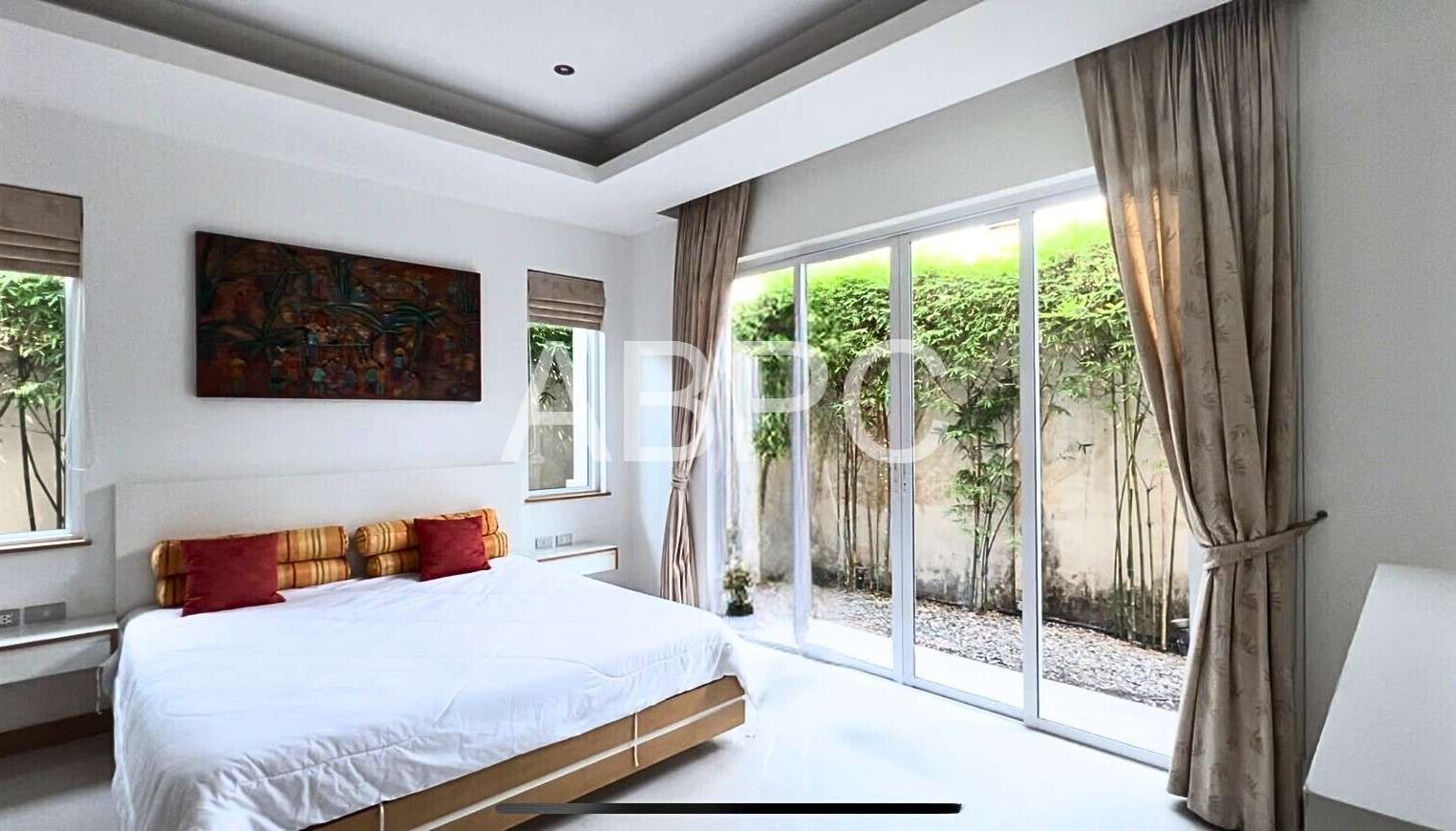 3 bedroom Pool Villa for rent East Pattaya photo 13