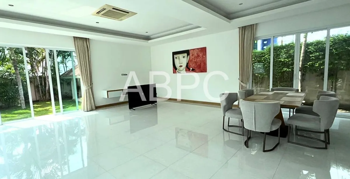 3 bedroom Pool Villa for rent East Pattaya photo 11