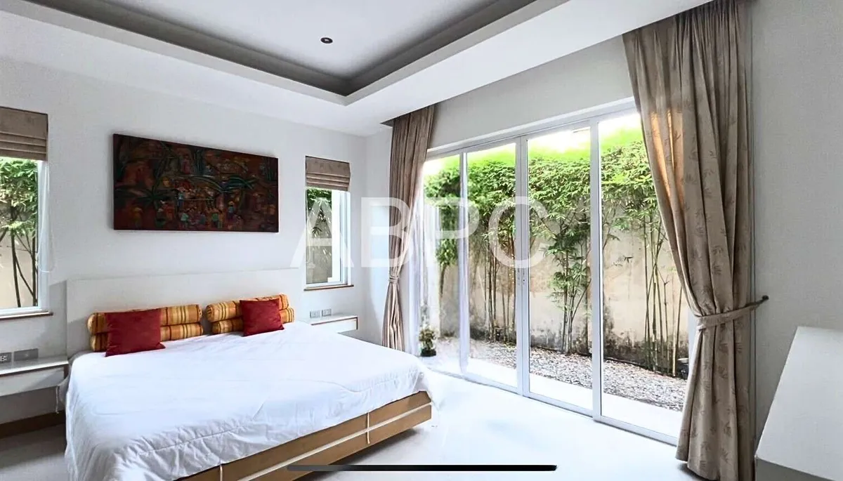 3 bedroom Pool Villa for rent East Pattaya photo 13