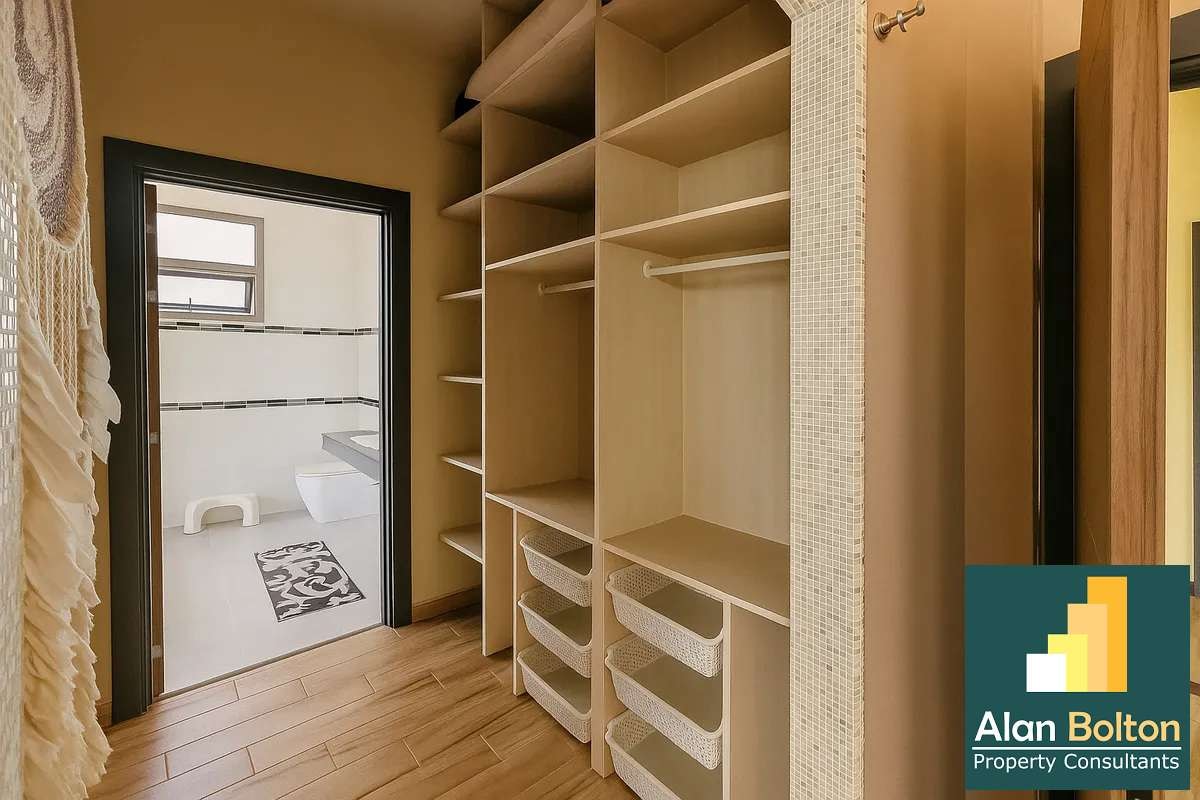 Newly Renovated Four Bedroom Three Bathroom House in Secure East Pattaya Village photo 15