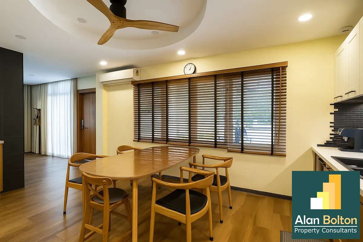 Newly Renovated Four Bedroom Three Bathroom House in Secure East Pattaya Village photo 7