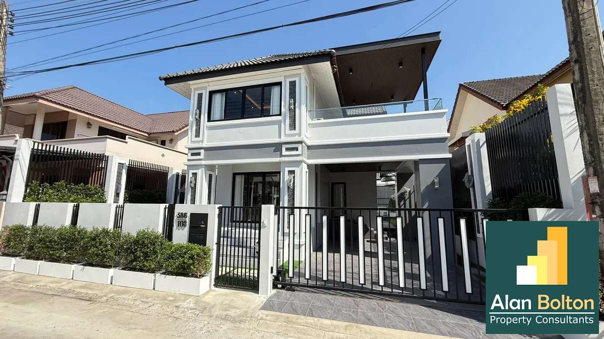 Pool villa 4 Bedrooms 3 Bathrooms in Central Pattaya photo 3