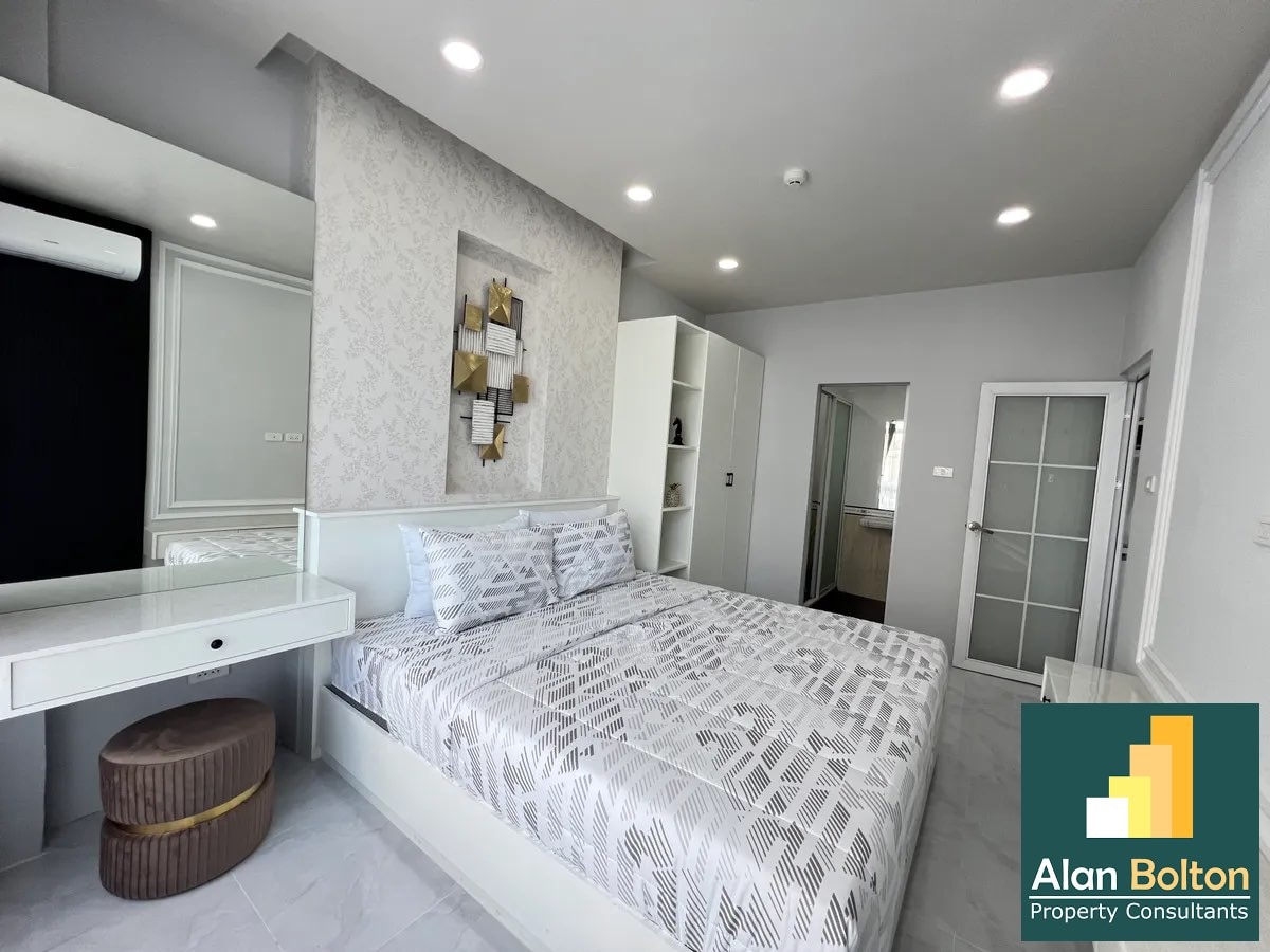 Corner unit 2 Bedrooms 2 Bathrooms in East Pattaya photo 10