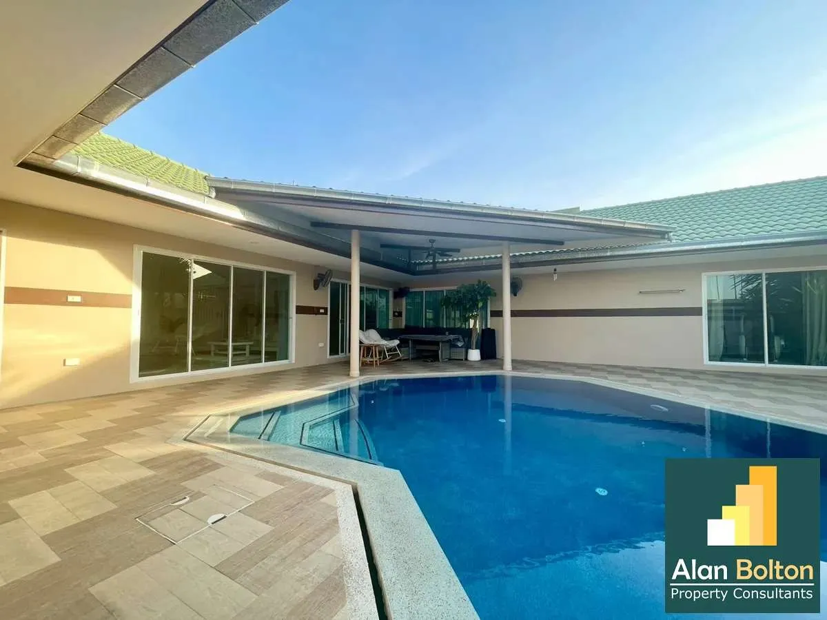 House With Private Pool For Rent In East Pattaya photo 11