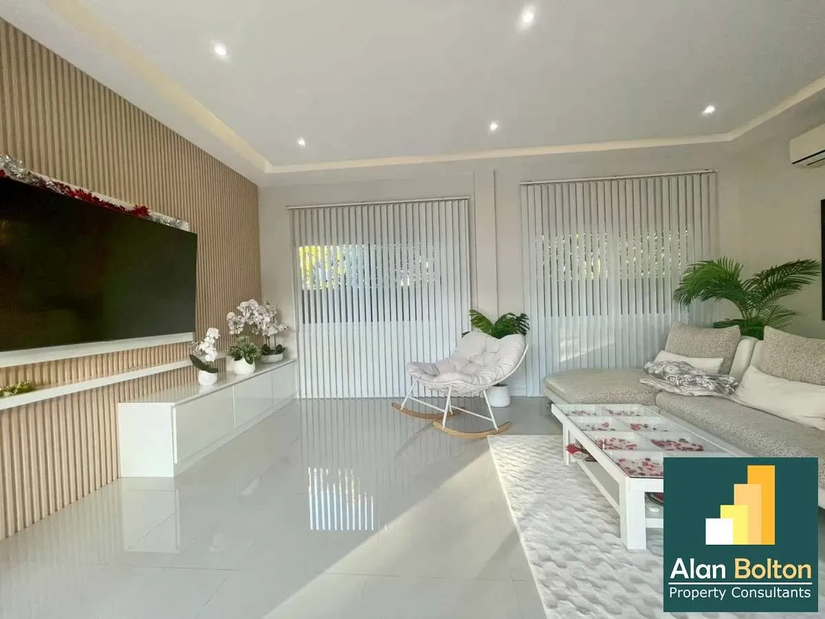 House With Private Pool For Rent In East Pattaya photo 14