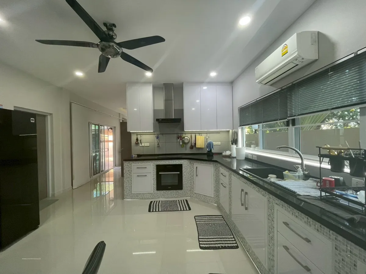 House With Private Pool For Rent In East Pattaya photo 21