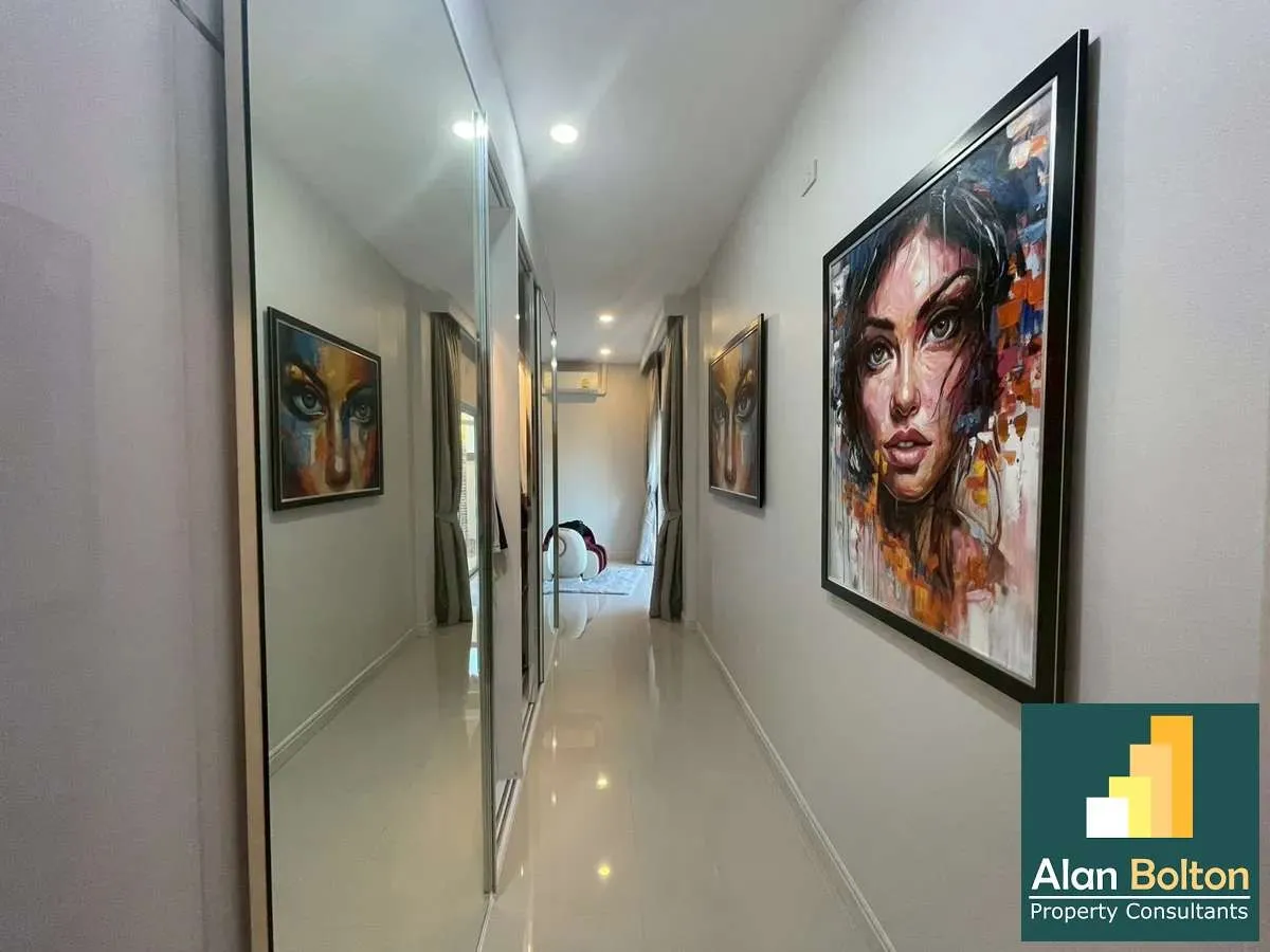 House With Private Pool For Rent In East Pattaya photo 5