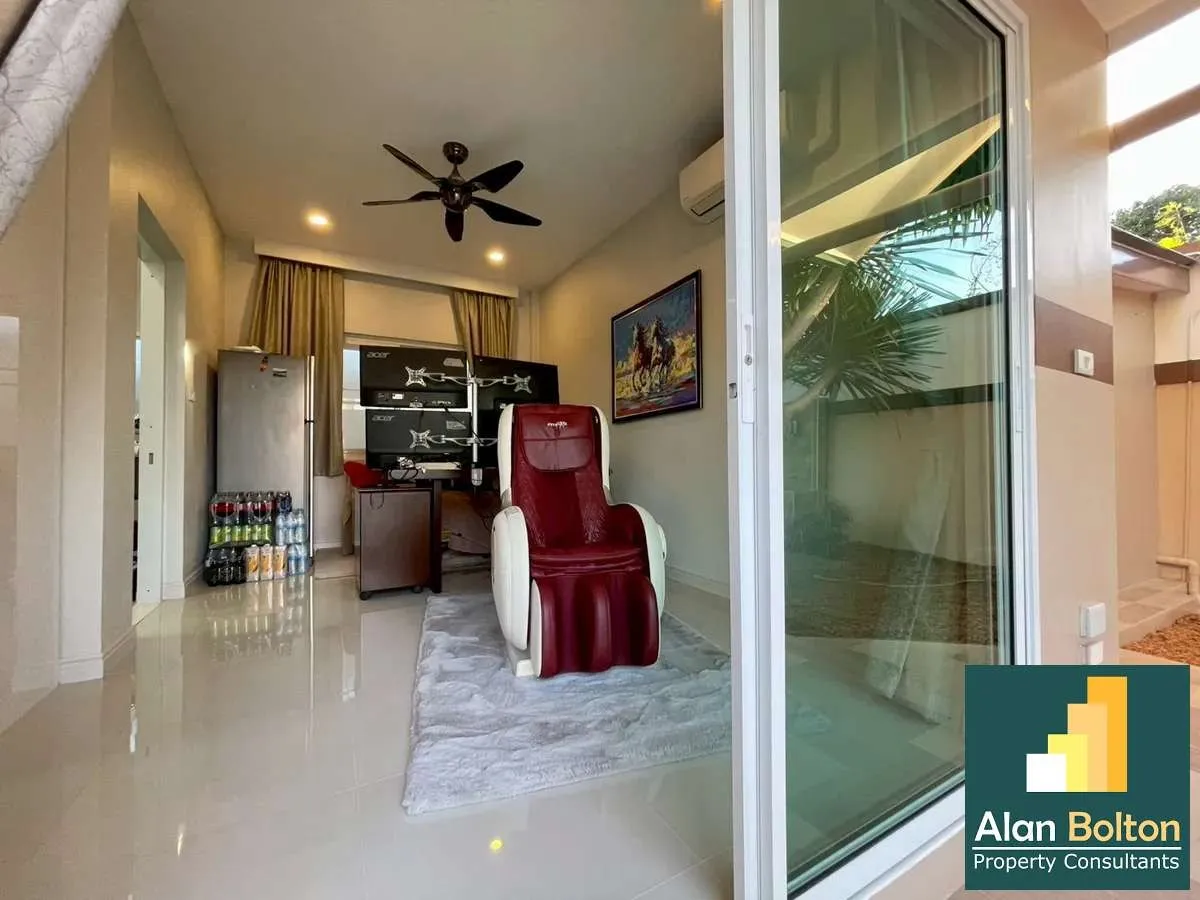 House With Private Pool For Rent In East Pattaya photo 6