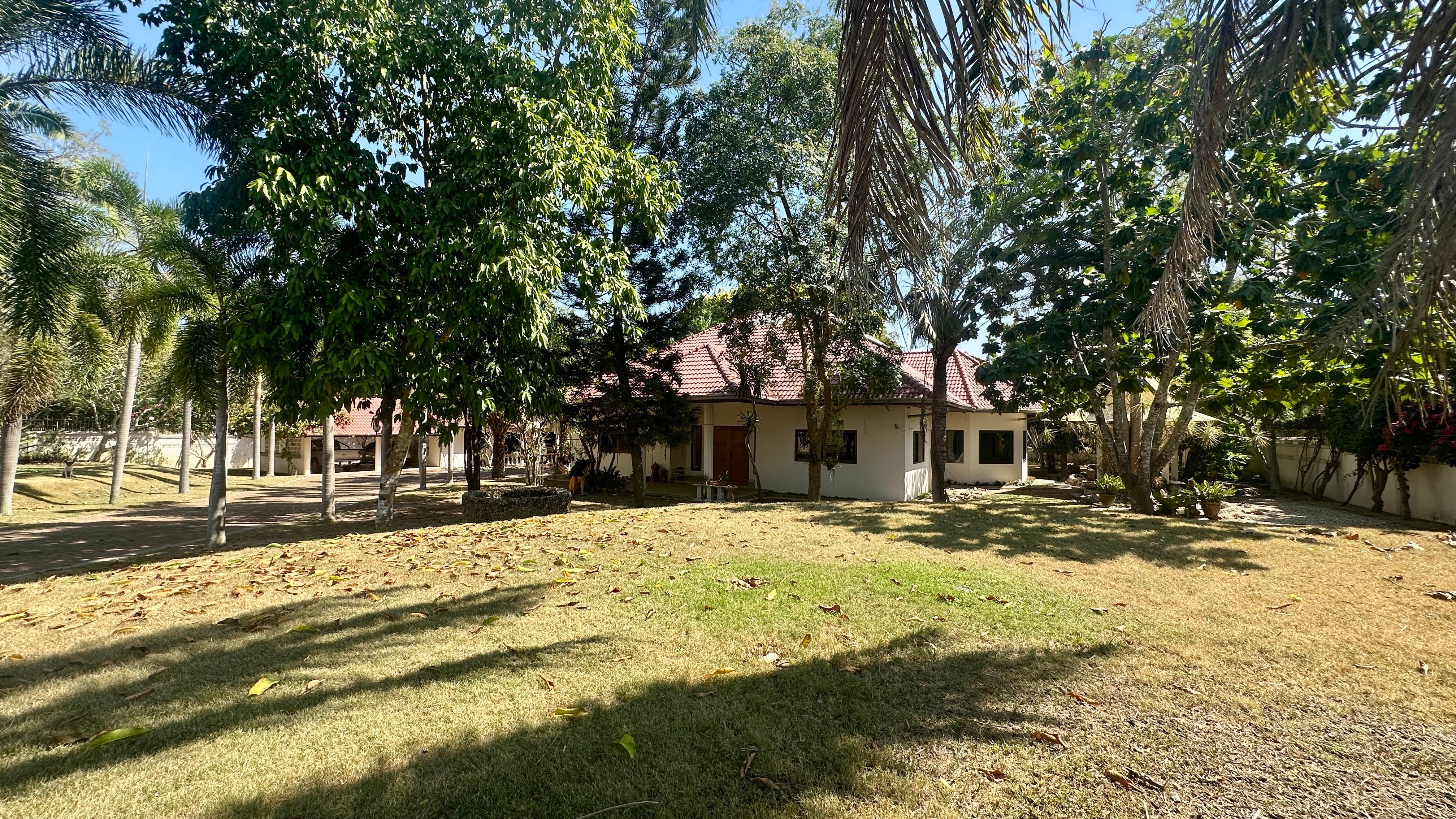 Expansive 3,892 m² Estate with Grand Residence, Guest House & Resort-Style Grounds for sale photo 29