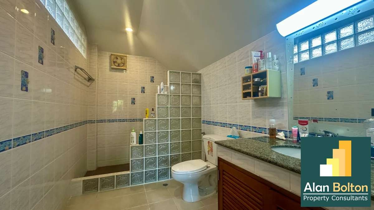 Expansive 3,892 m² Estate with Grand Residence, Guest House & Resort-Style Grounds for sale photo 7