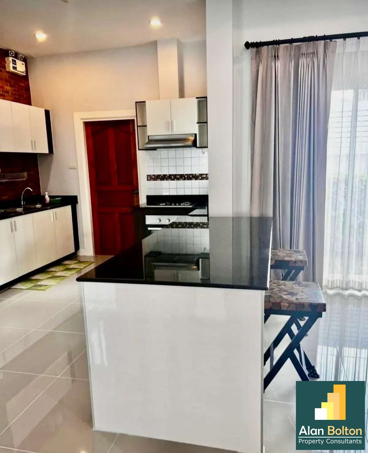 3 Bedroom 2 Bathroom The Bliss 2 in Huay yai photo 4