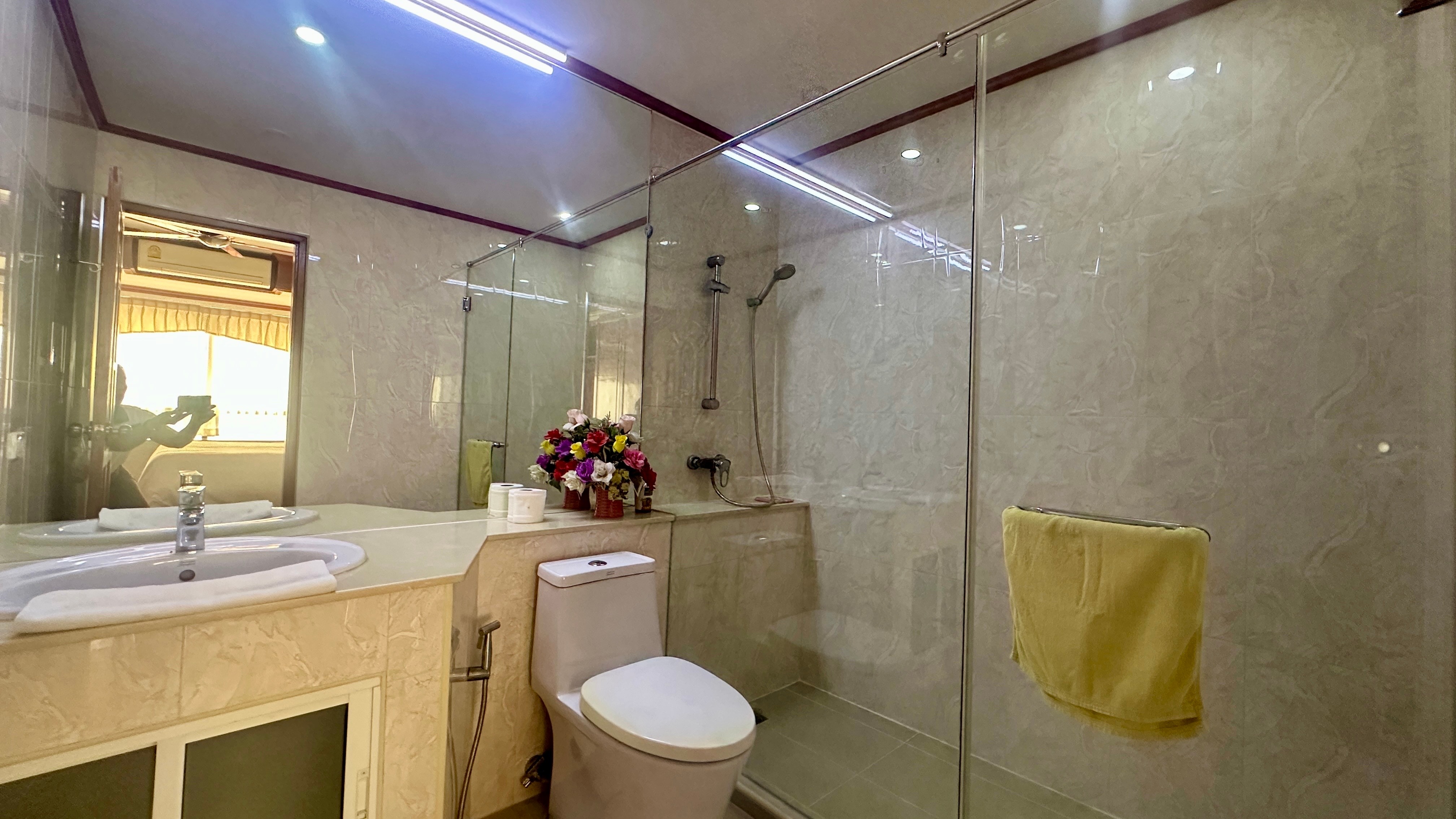 Jomtien Plaza Condotel photo 23