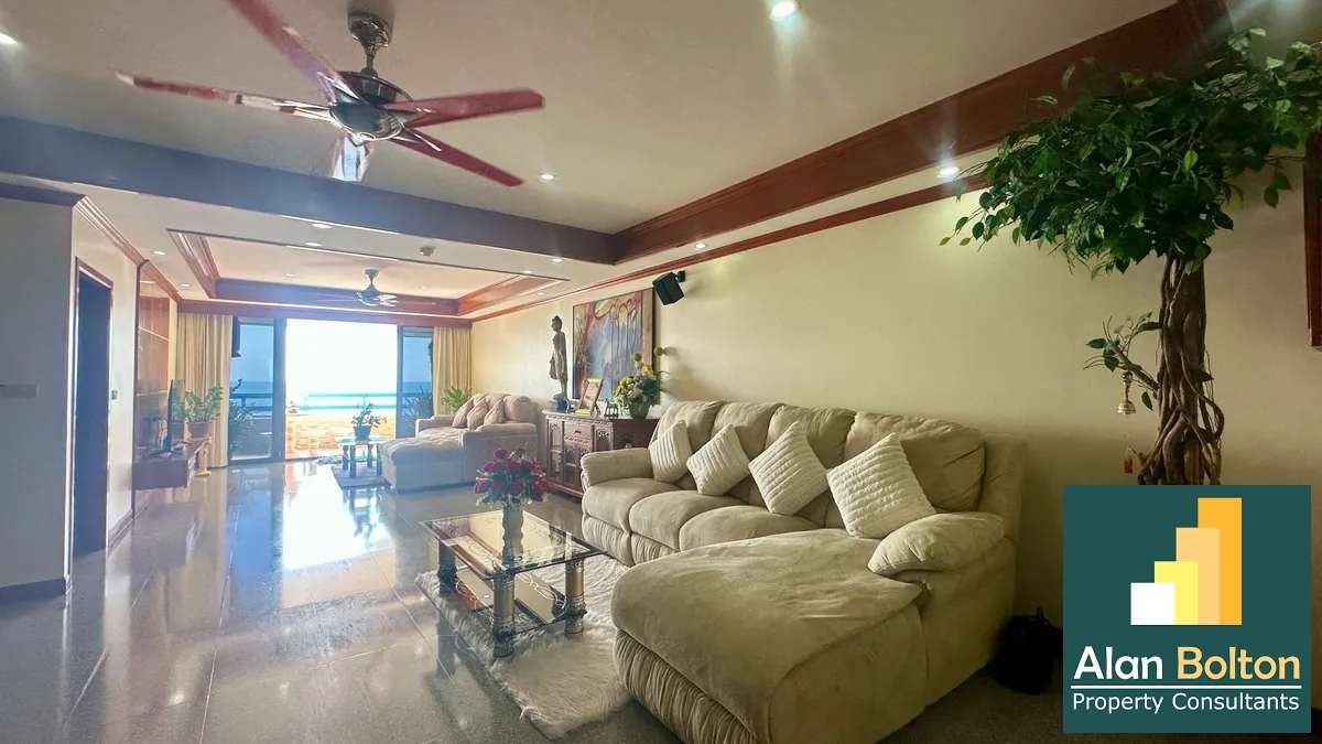 Jomtien Plaza Condotel photo 12