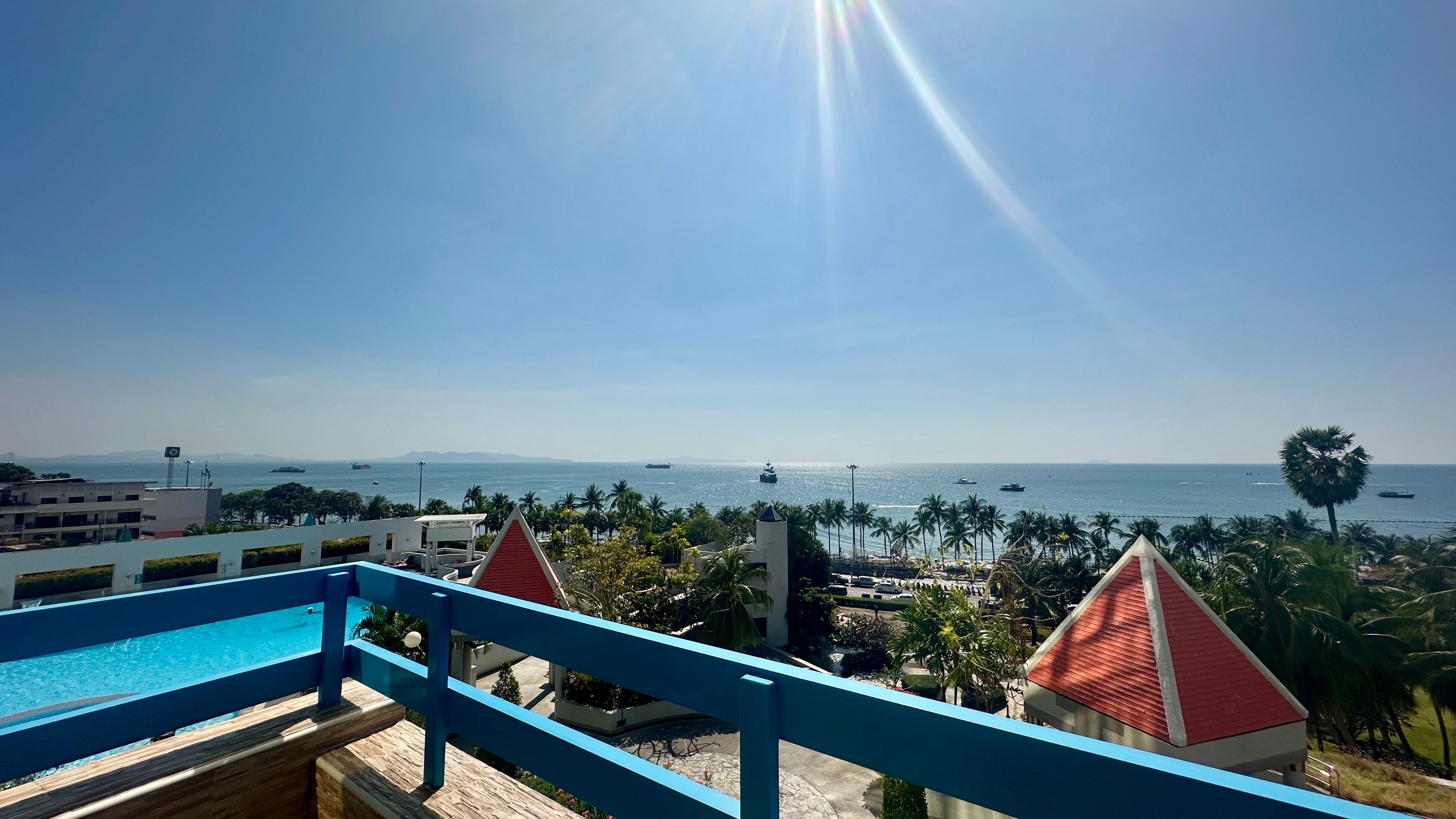 Jomtien Plaza Condotel photo 25