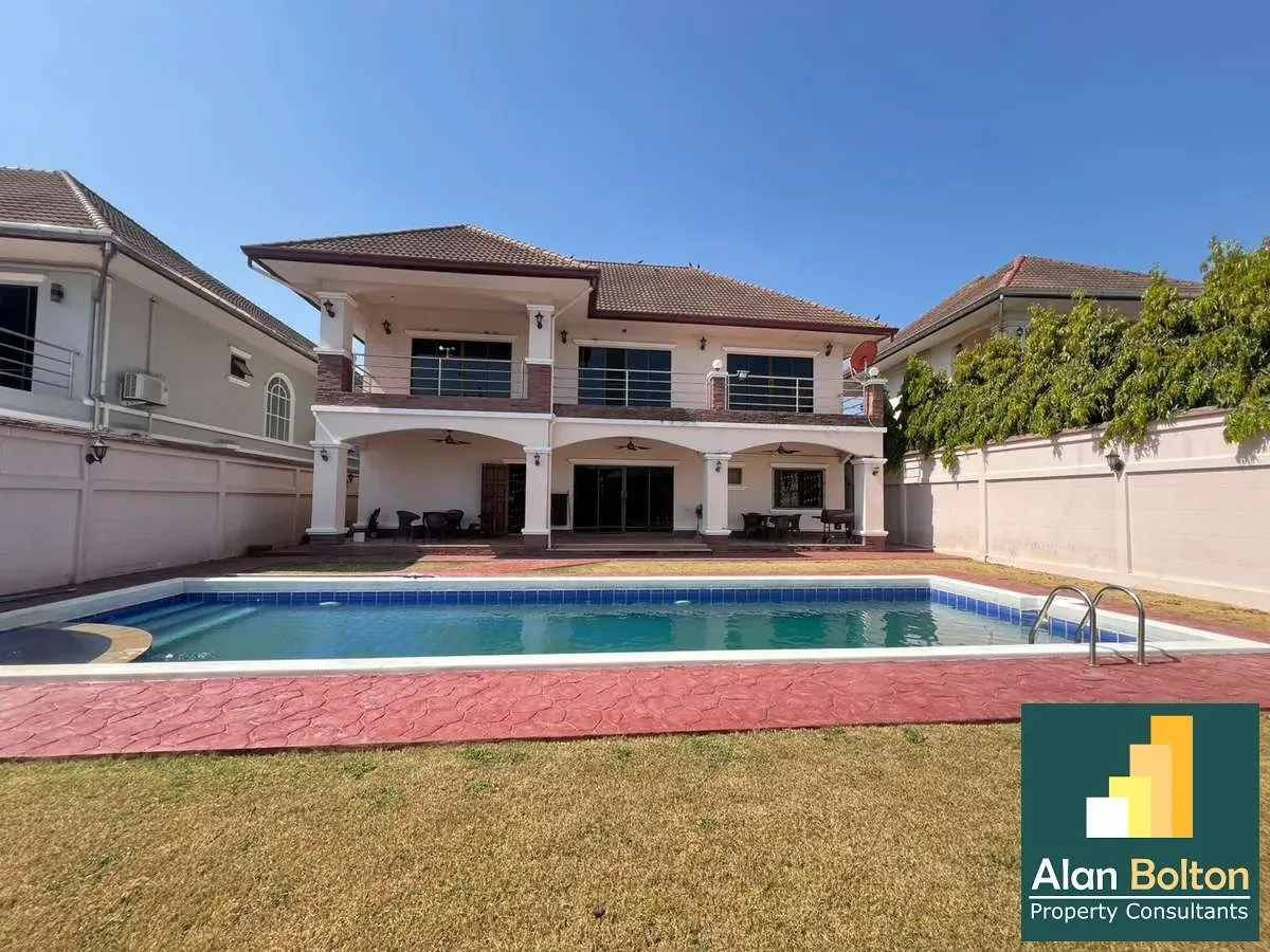 Pool villa 4 Bedroom 6 Bathrooms House For Sale Or rent in Mabprachan